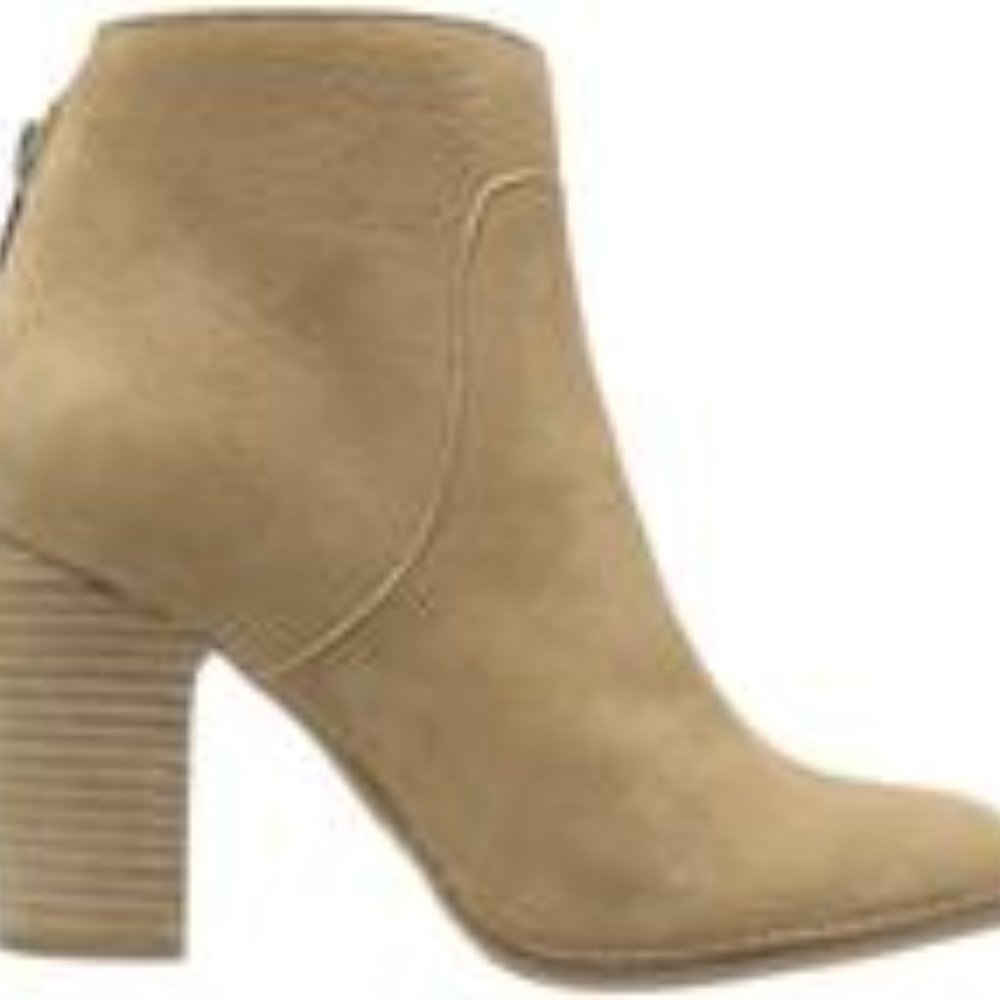 Lucky Brand Liesell Leather Ankle Booties Sesame HTF *Shoe Obsessed Seller! 💕 - Picture 2 of 4